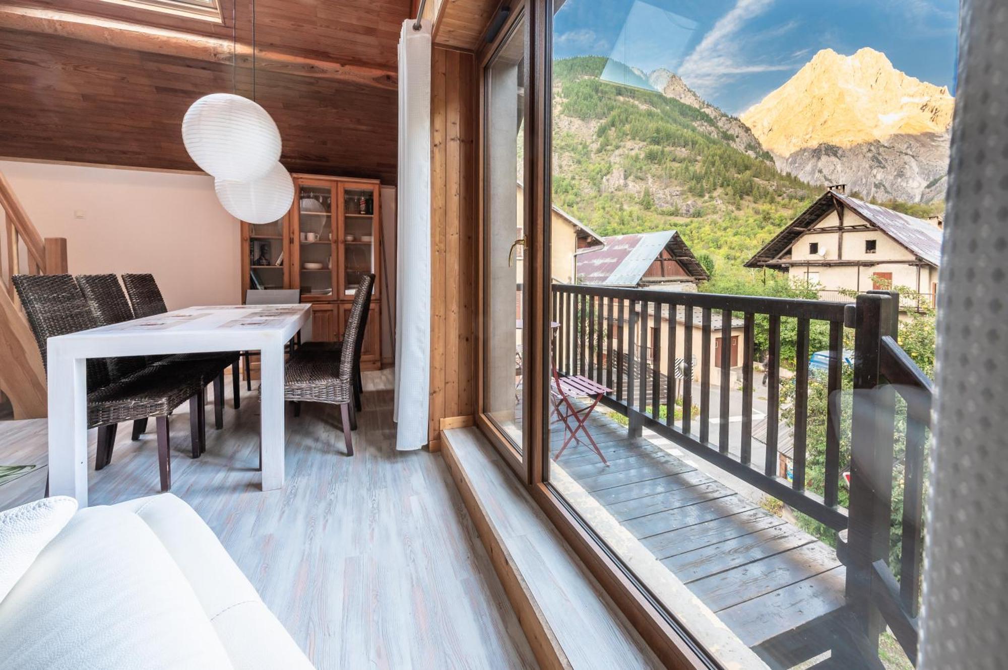 Escapadelia - Locations Pour Les Sportifs Et Amoureux De La Nature Pelvoux