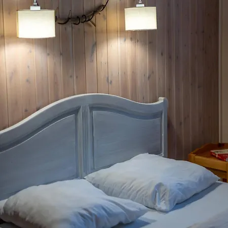 Escapadelia - Locations Pour Les Sportifs Et Amoureux De La Nature Pelvoux Chambre photo